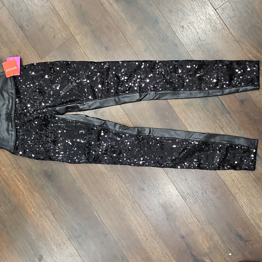 Spanx  High Waisted Holiday Faux Leather Black Sequin Leggings (NWt) Size XS